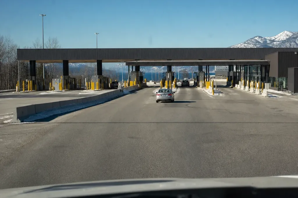 Land border crossing checkpoint used for Florida to Canada moving routes between the two countries